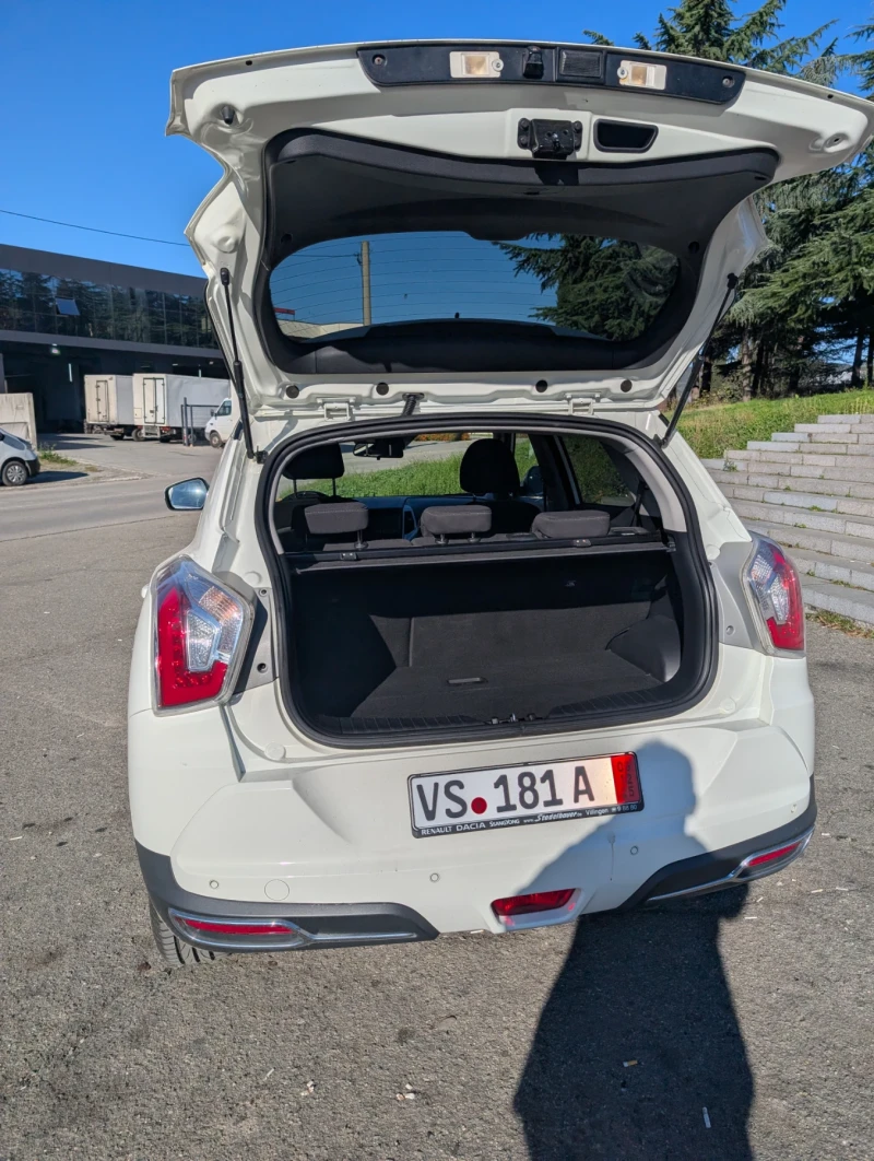 SsangYong Tivoli, снимка 8 - Автомобили и джипове - 52531791