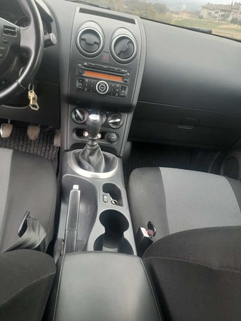 Nissan Qashqai, снимка 8 - Автомобили и джипове - 52718246