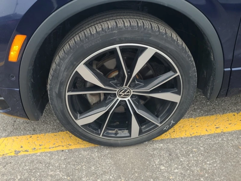 VW Tiguan * HIGHLINE R LINE * CARFAX * , снимка 6 - Автомобили и джипове - 53089627