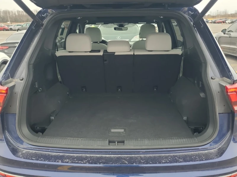 VW Tiguan * HIGHLINE R LINE * CARFAX * , снимка 14 - Автомобили и джипове - 53089627