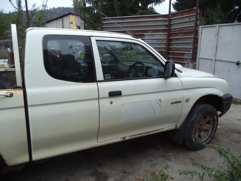 Mitsubishi L200 2.5 TD, снимка 2 - Автомобили и джипове - 34215504