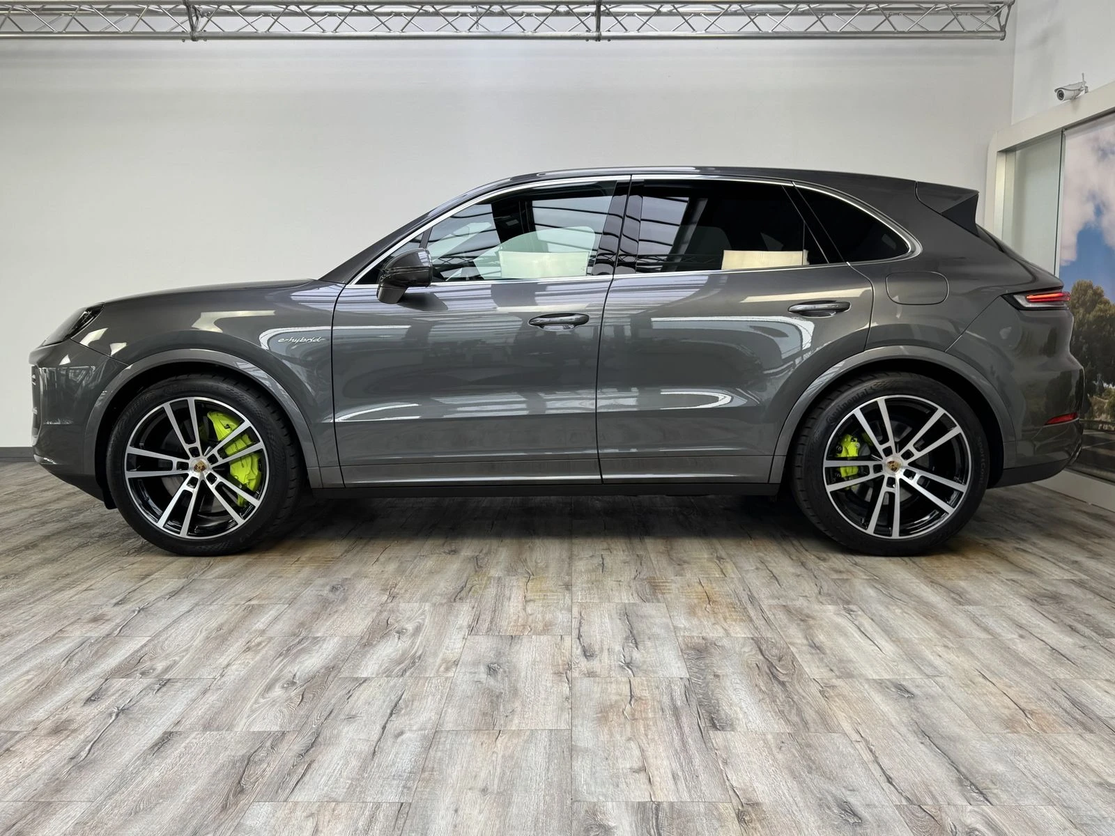 Porsche Cayenne TURBO E-HYBRID/FACELIFT/SPORT DE/BOSE/MATRIX/PANO/ - изображение 3