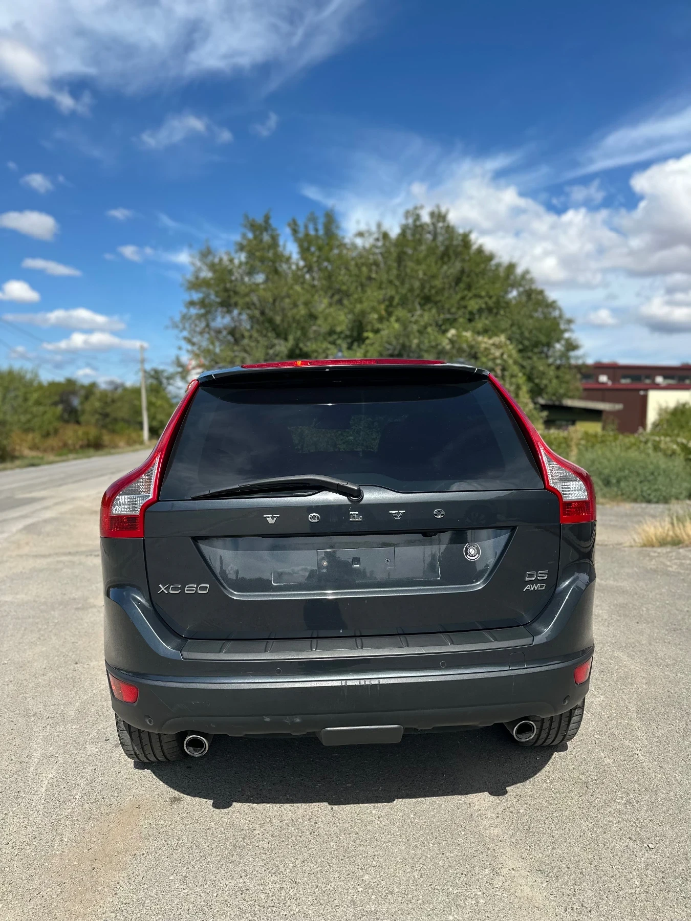 Volvo XC60 D5 215 Summum - изображение 6