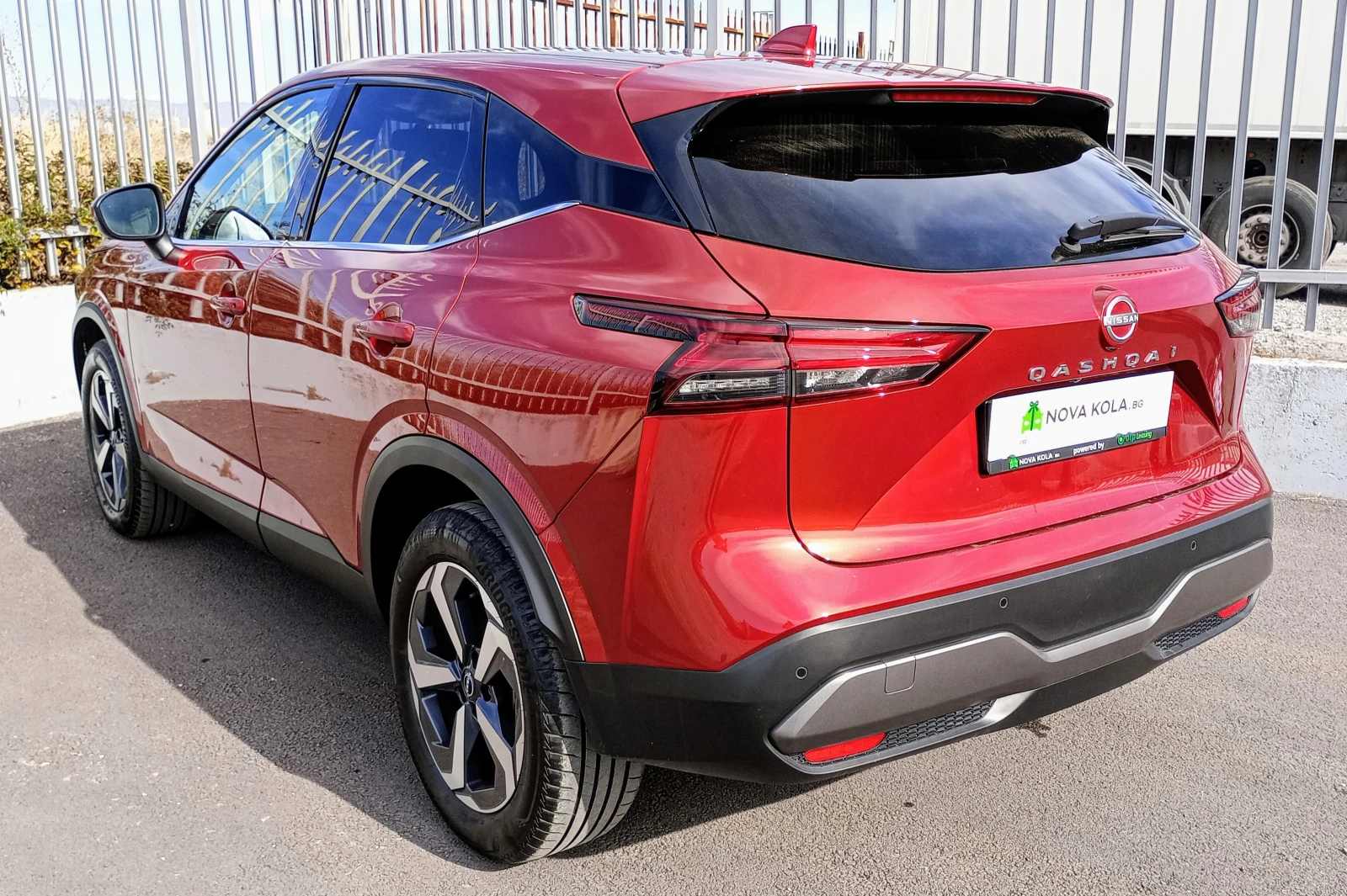 Nissan Qashqai 1.3 DIG-T 140 кс Mild Hybrid - изображение 4