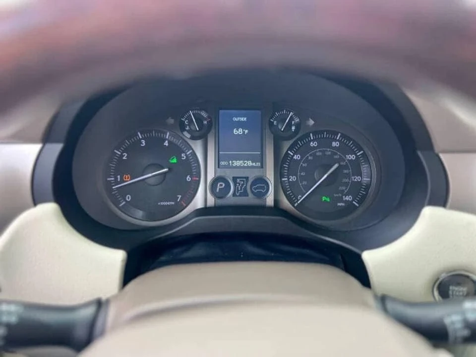 Lexus GX 460 V8 * 7 Места * Сервизна история * , снимка 10 - Автомобили и джипове - 53824408