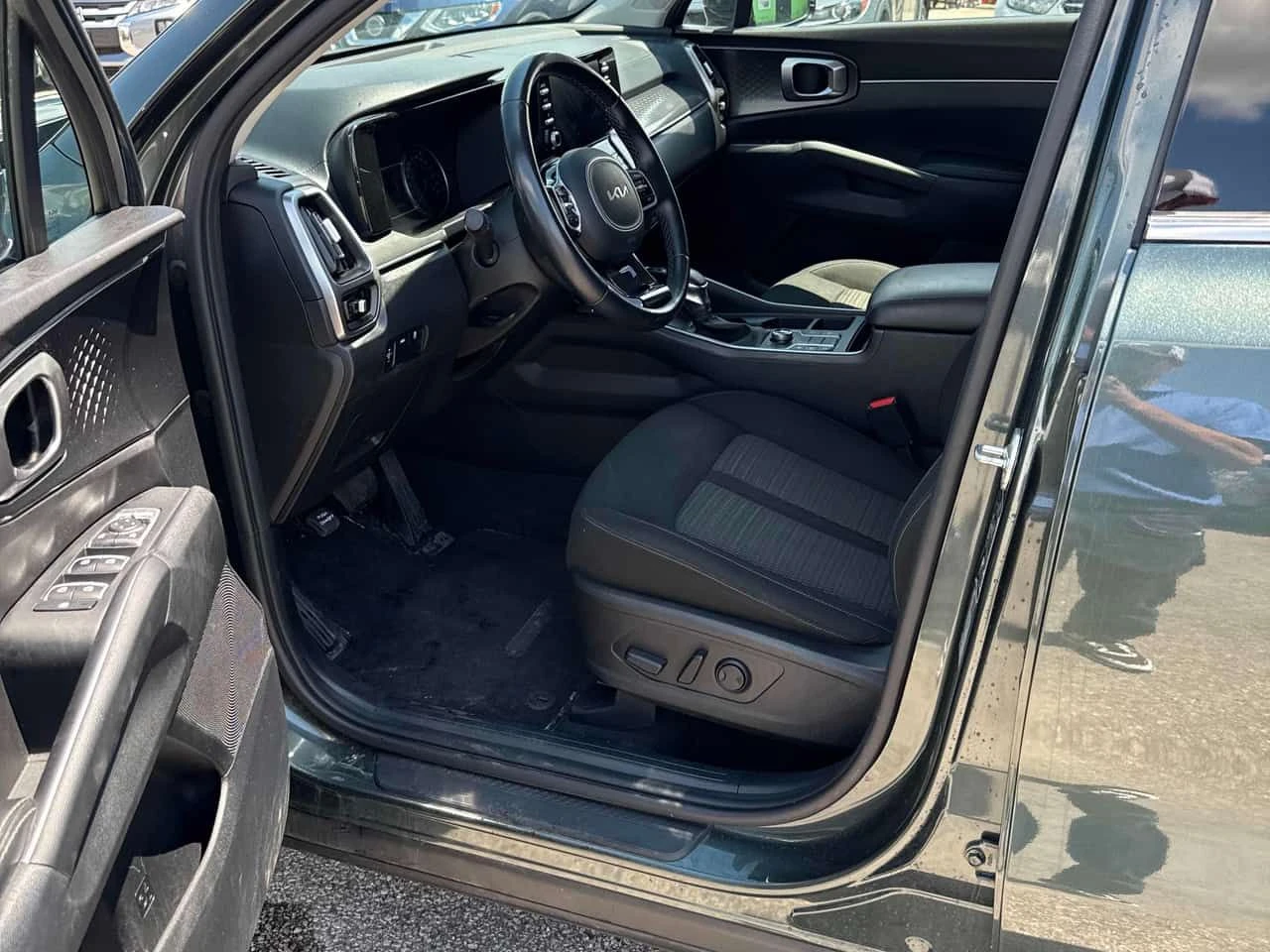 Kia Sorento | AWD | CARFAX | БЕЗ ПЪРВОНАЧАЛНА ВНОСКА | , снимка 5 - Автомобили и джипове - 55194028