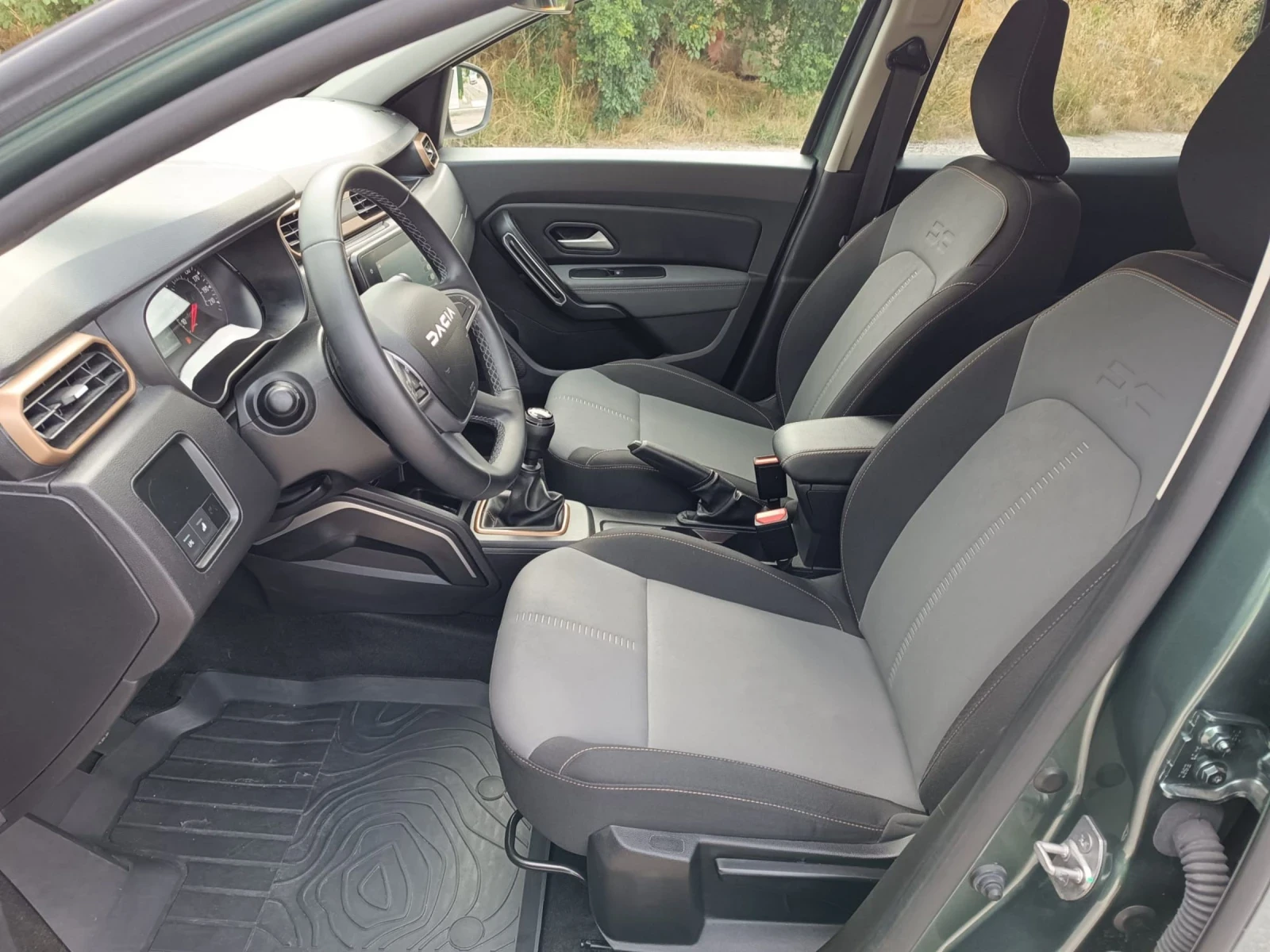 Dacia Duster 1.0tce LPG 33хил., снимка 7 - Автомобили и джипове - 55401466