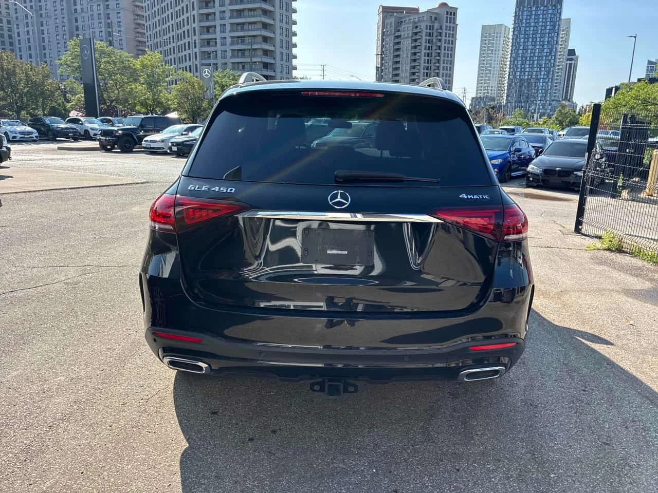 Mercedes-Benz GLE 450 AMG * CARFAX * ОБДУХВАНЕ * BURMESTER * PANO, снимка 4 - Автомобили и джипове - 55777809