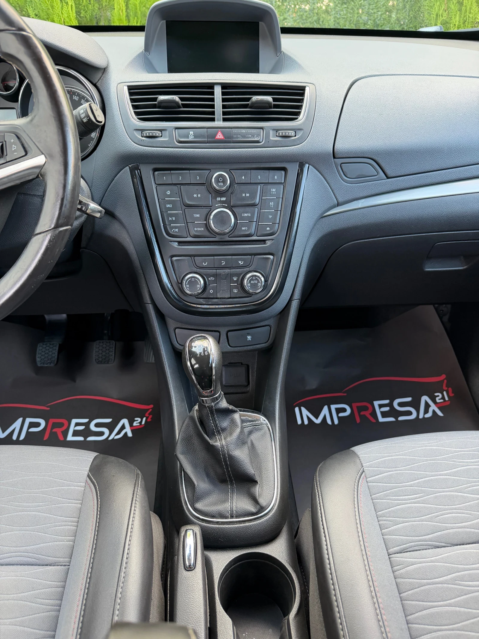 Opel Mokka 1.4i ГАЗ 140кс., снимка 10 - Автомобили и джипове - 55850089