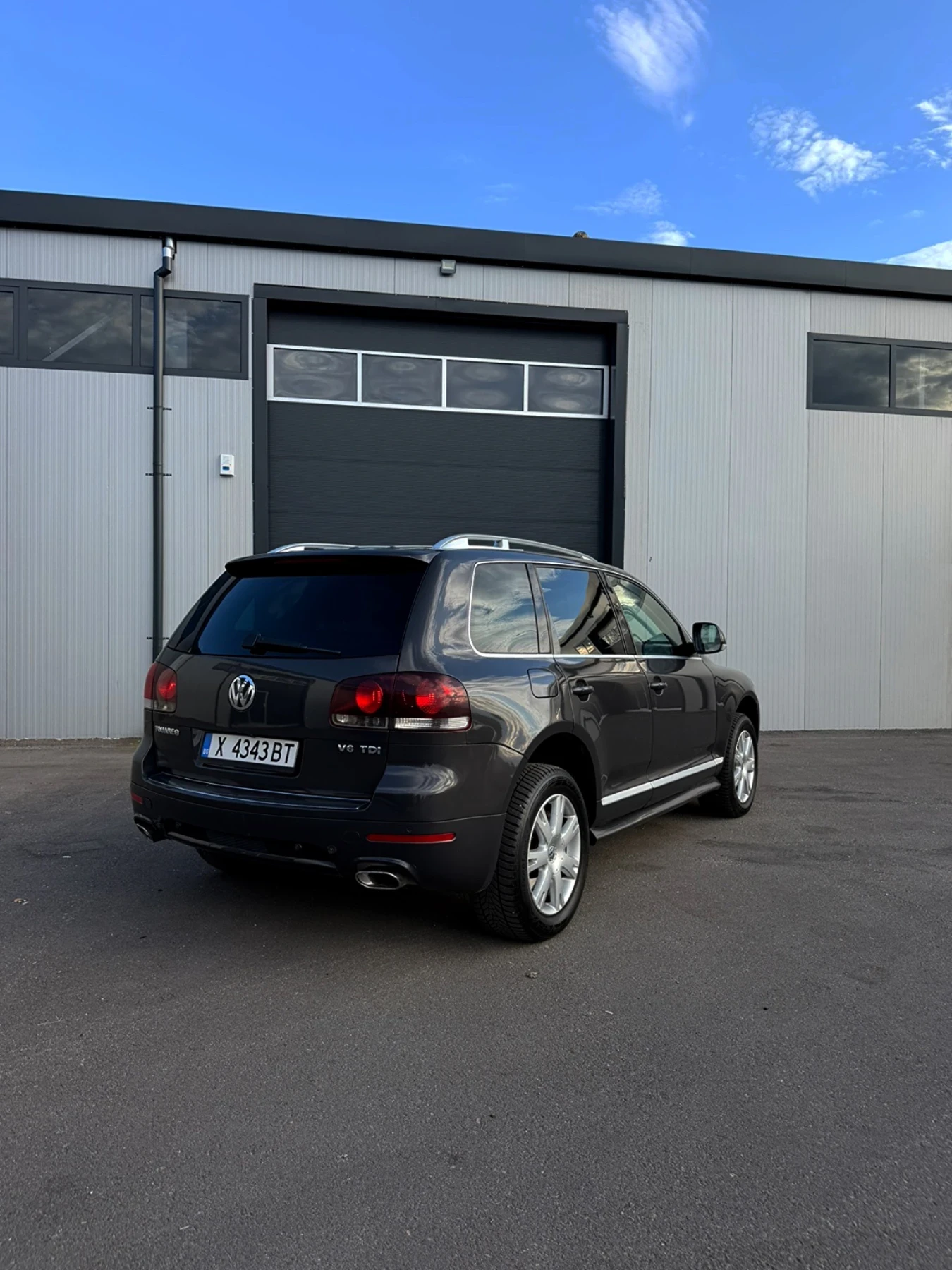 VW Touareg, снимка 4 - Автомобили и джипове - 55942506
