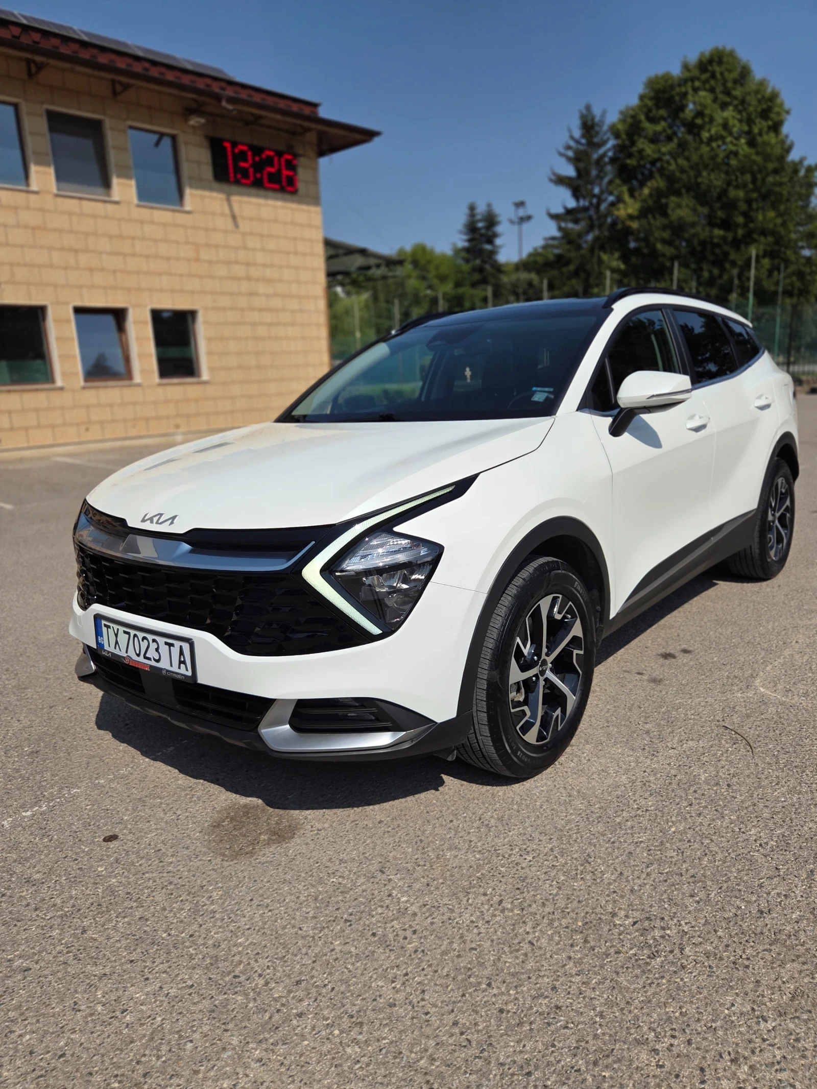Kia Sportage EX PREMIUM 2.5 куб.187кон.AWD, снимка 2 - Автомобили и джипове - 56040662