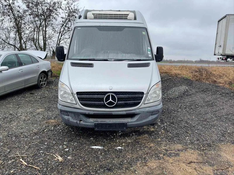 Mercedes-Benz 313 651 мотор на части  хладилен, снимка 1 - Бусове и автобуси - 36033451