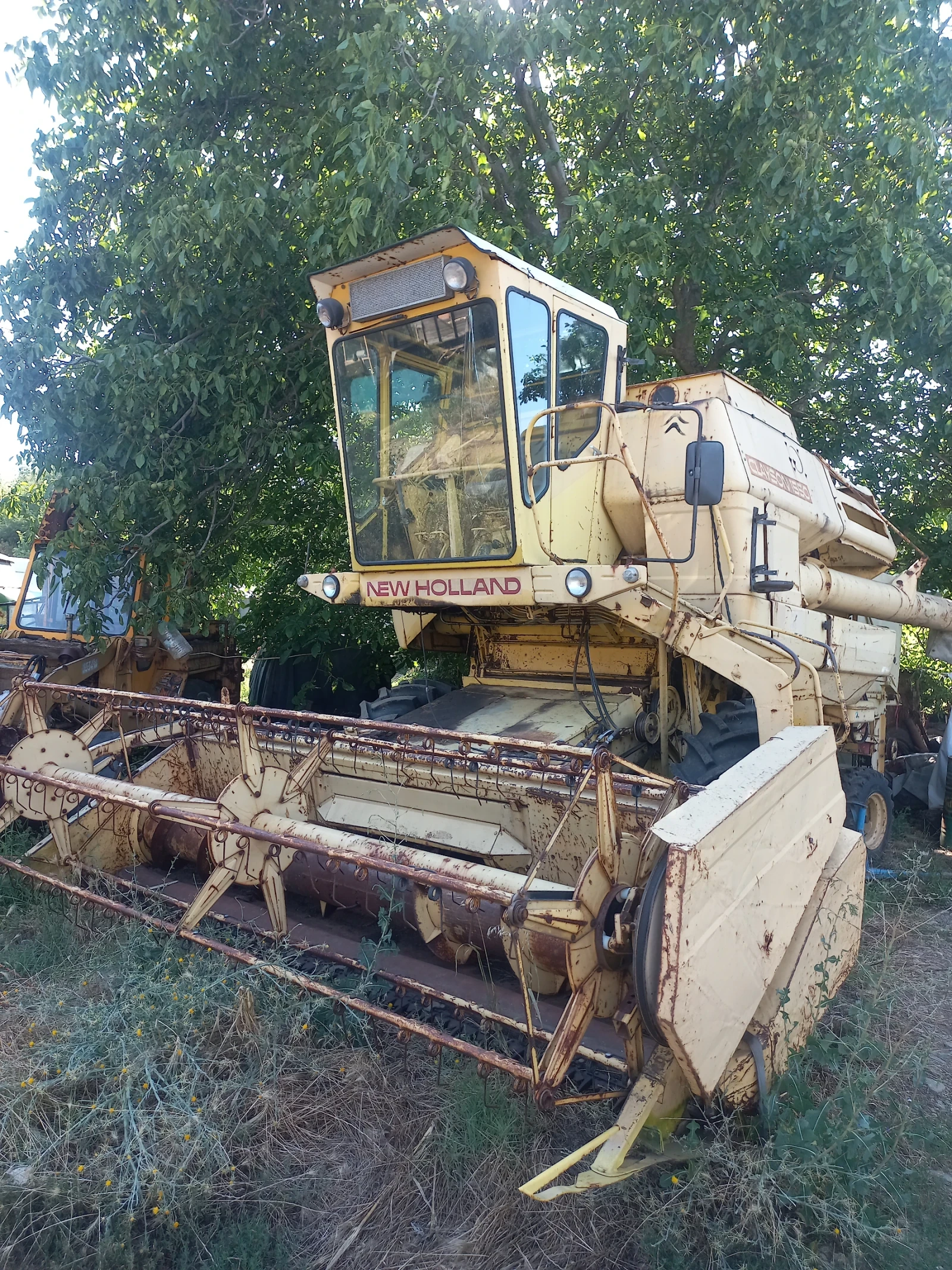 Комбайн New Holland 1550