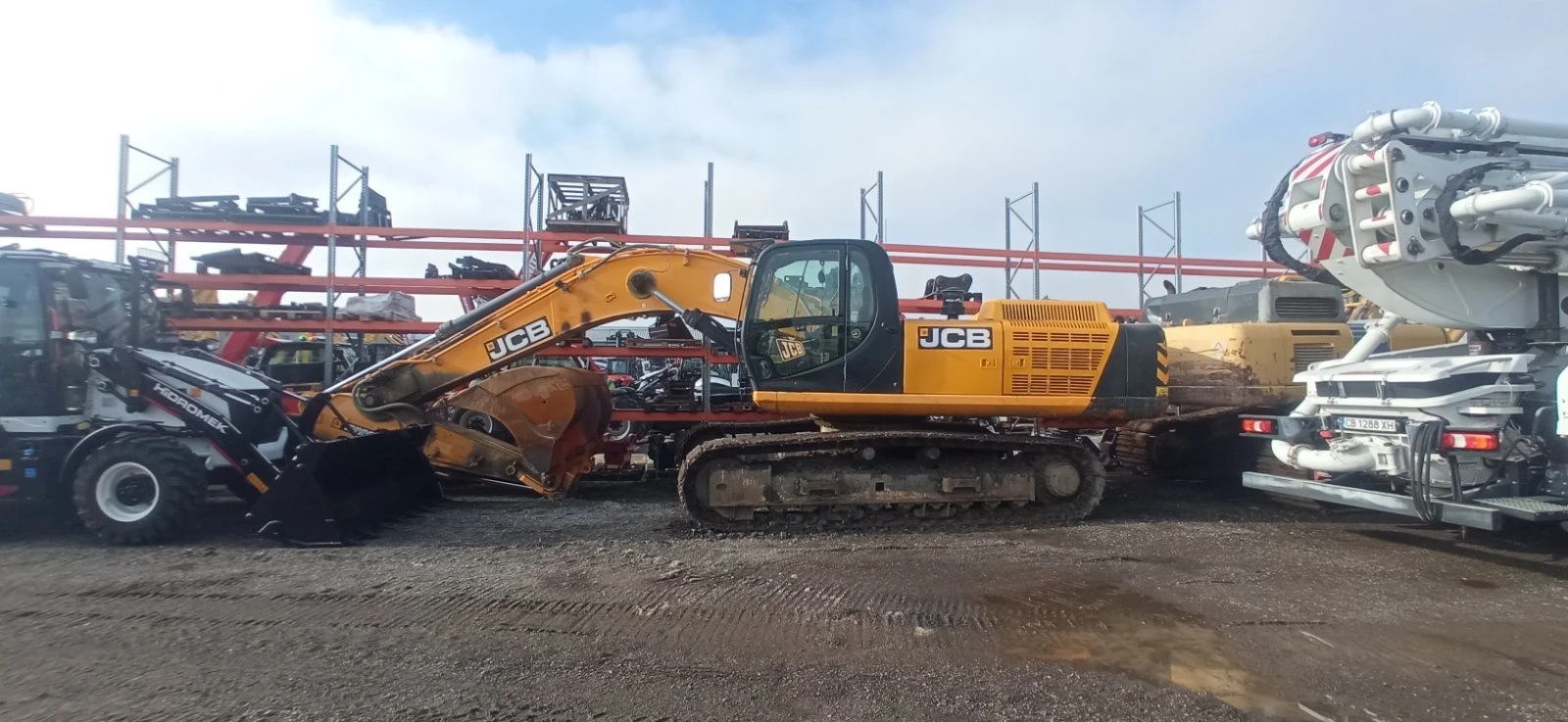 Багер JCB JS330LC, снимка 1