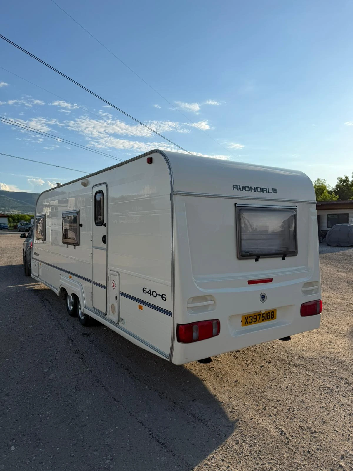 Каравана Avondale WINDSDOR 640-6, снимка 3 - Каравани и кемпери - 54798588