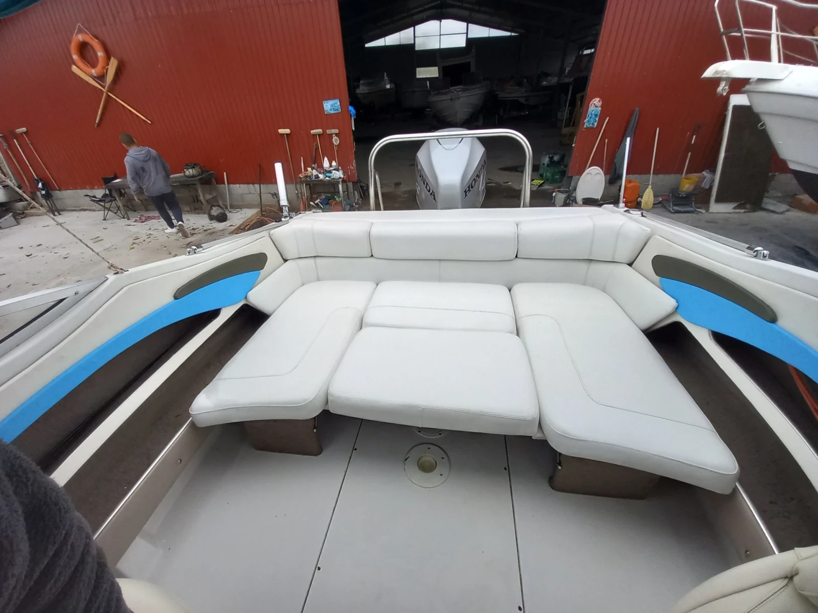 Моторна яхта Four Winns 205 Sundowner - изображение 5