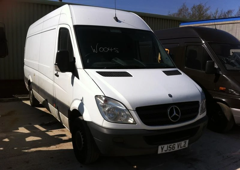 Двигател за Mercedes-Benz Sprinter 313, снимка 2 - Части - 22444259