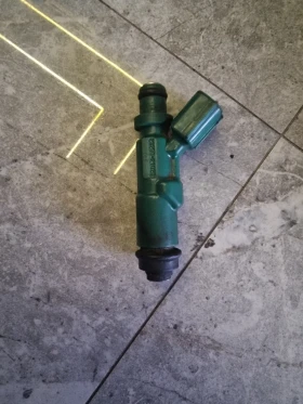 23250-21020 дюза бензин TOYOTA 