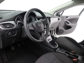 Opel Astra 1.4  49551км, снимка 12