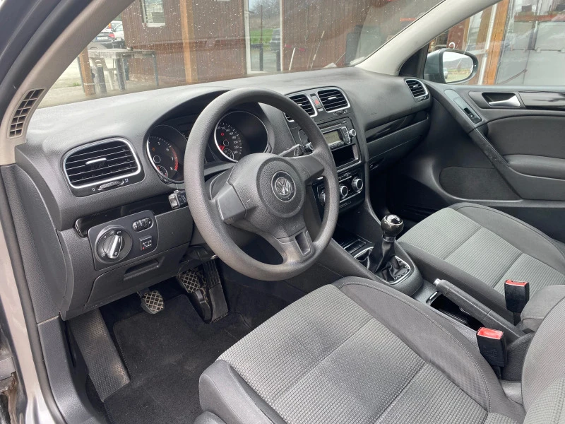 VW Golf 1.6+ ГАЗ, снимка 9 - Автомобили и джипове - 44573526