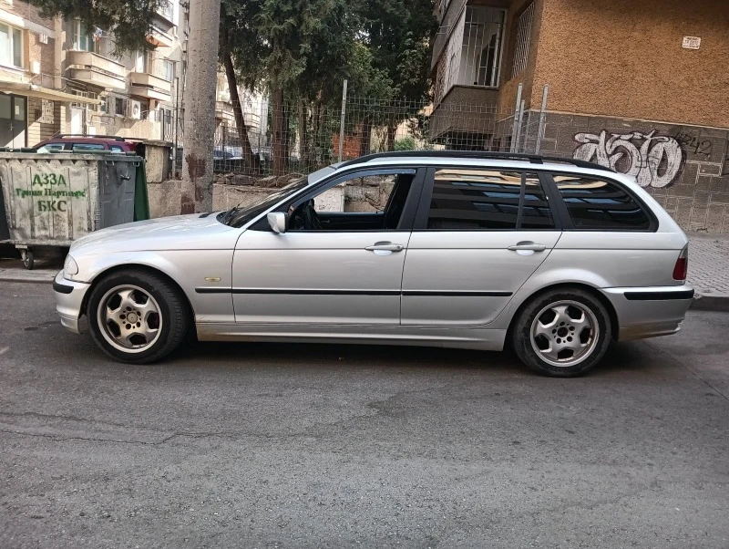 BMW 320, снимка 1 - Автомобили и джипове - 47210504