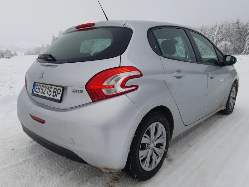 Peugeot 208, снимка 4 - Автомобили и джипове - 47696524