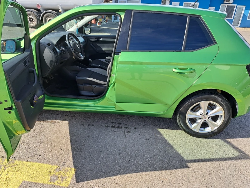 Skoda Fabia LPG, снимка 8 - Автомобили и джипове - 47783074