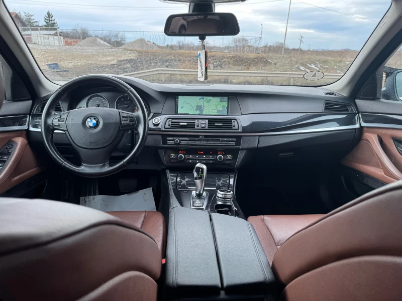 BMW 525 3.0!204к.с!M-пакет! Собствен лизинг, снимка 12 - Автомобили и джипове - 48537330