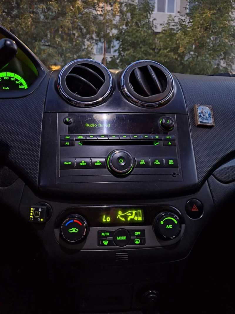 Chevrolet Aveo 1.4 климатроник 101к.с.LPG, снимка 6 - Автомобили и джипове - 52119999