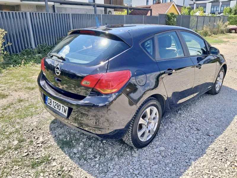Opel Astra, снимка 2 - Автомобили и джипове - 52665137