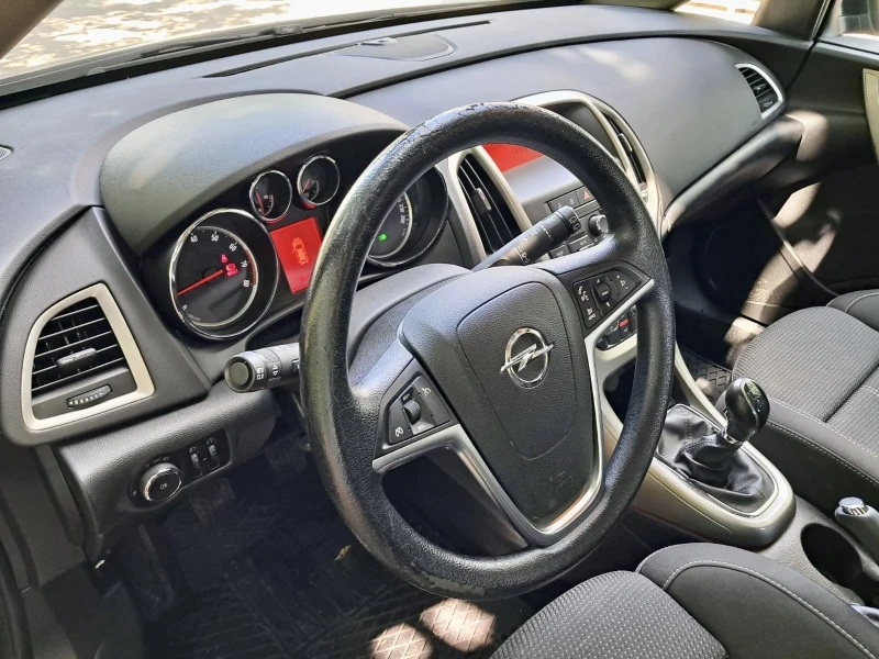 Opel Astra, снимка 8 - Автомобили и джипове - 52665137