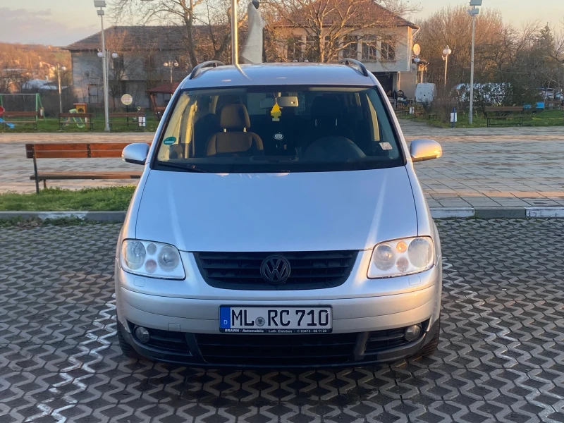 VW Touran 1.9TDI, снимка 4 - Автомобили и джипове - 52958450