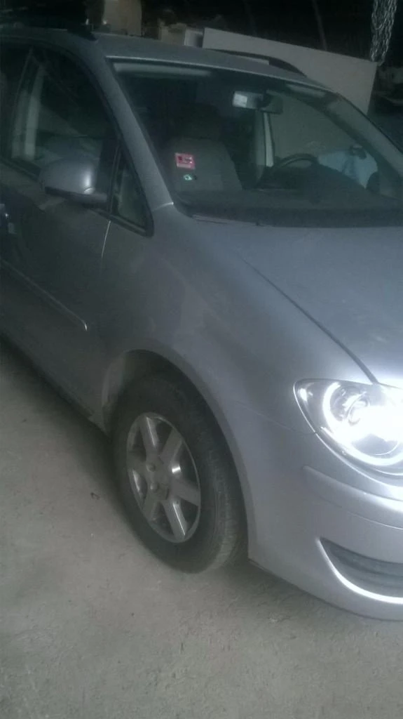 VW Touran 1.9TDI, снимка 4 - Автомобили и джипове - 47728675