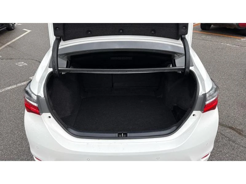 Toyota Corolla SDN 1.6P M/T EXECUTIVE PLUS, снимка 9 - Автомобили и джипове - 54076828