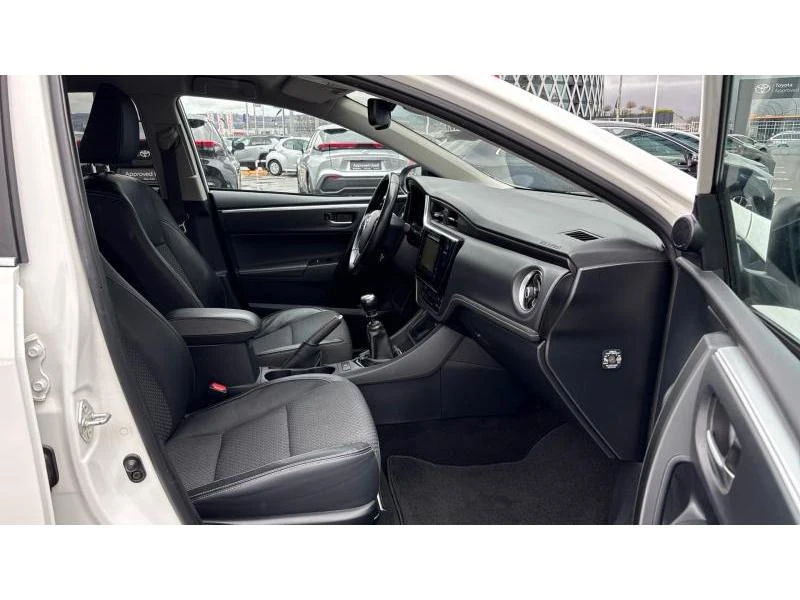 Toyota Corolla SDN 1.6P M/T EXECUTIVE PLUS, снимка 6 - Автомобили и джипове - 54076828