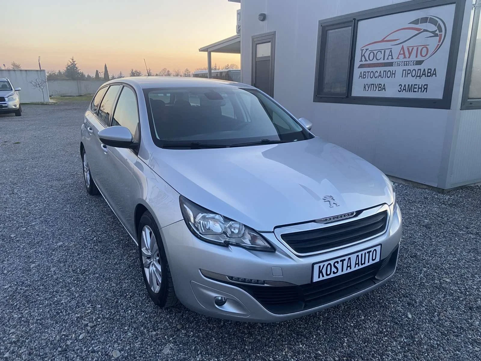 Peugeot 308 КАТО НОВ, снимка 1