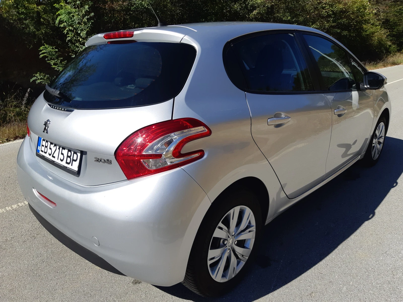 Peugeot 208  - изображение 6