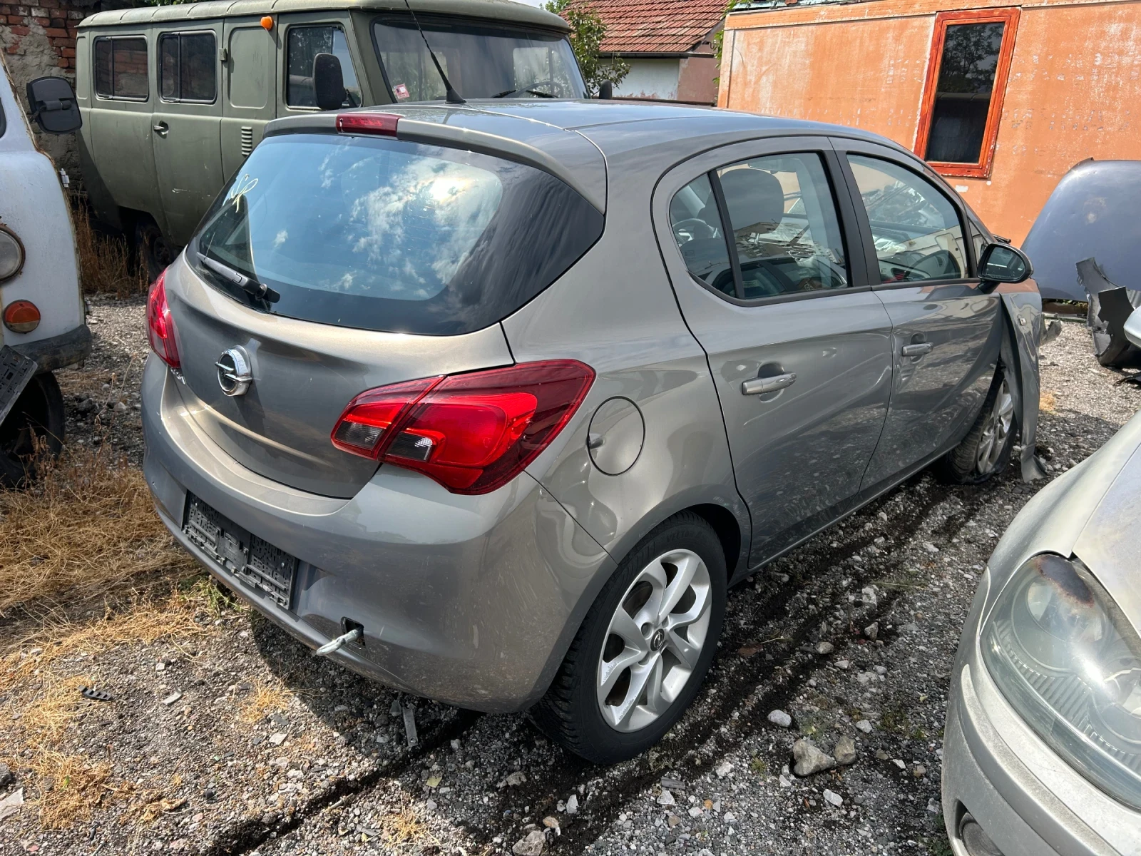Opel Corsa 1.4i 90кс - изображение 4