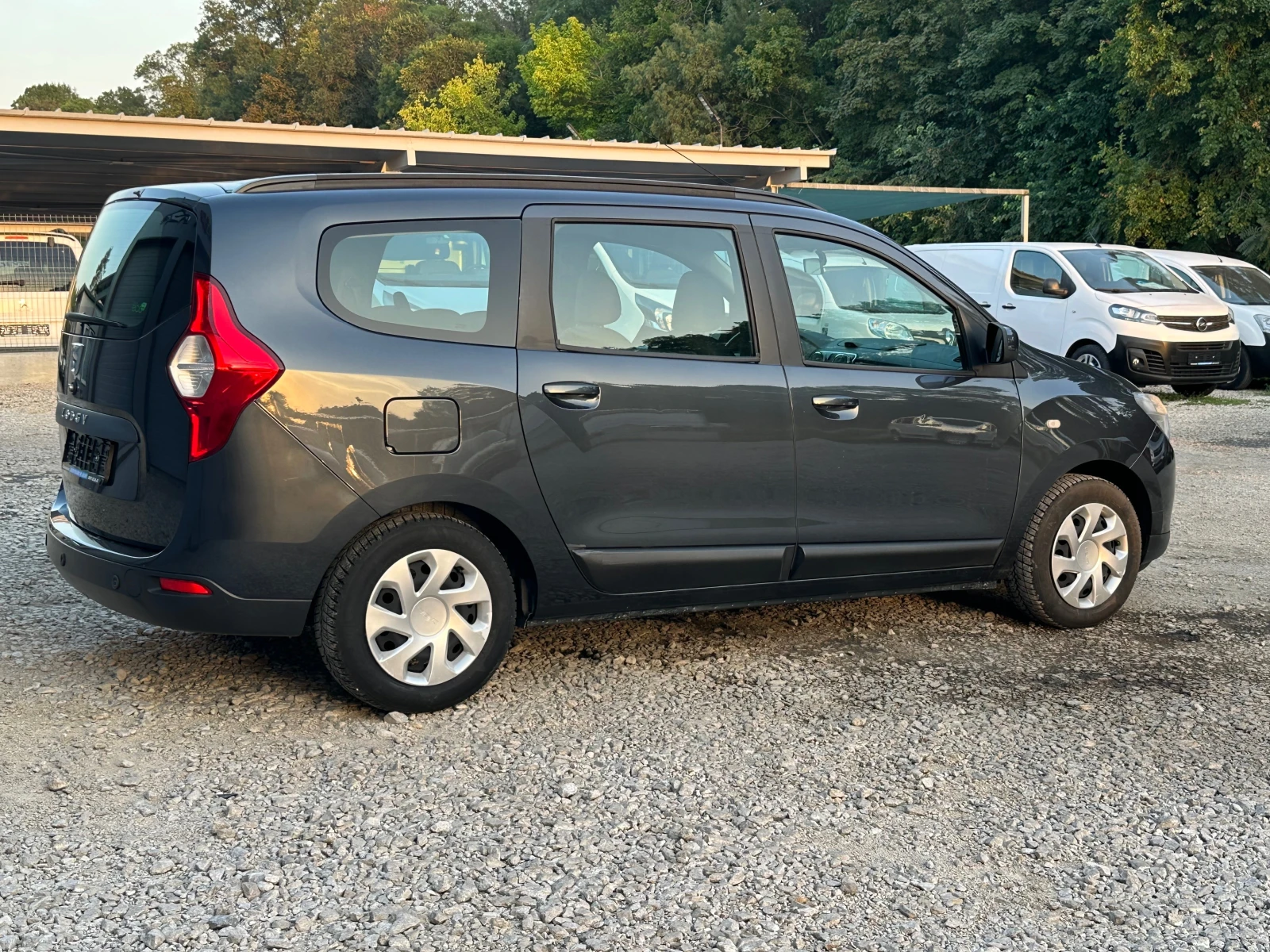 Dacia Lodgy 1.5DCI* NAVI* TOP* EVRO5 - изображение 5