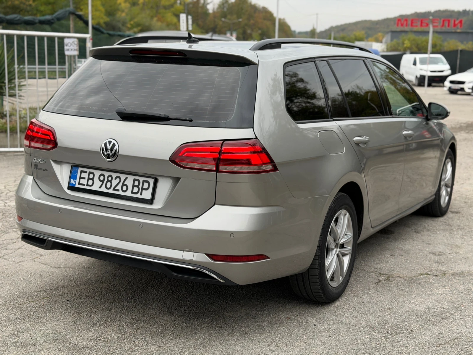 VW Golf FACELIFT* ОБСЛУЖЕН*  - изображение 7