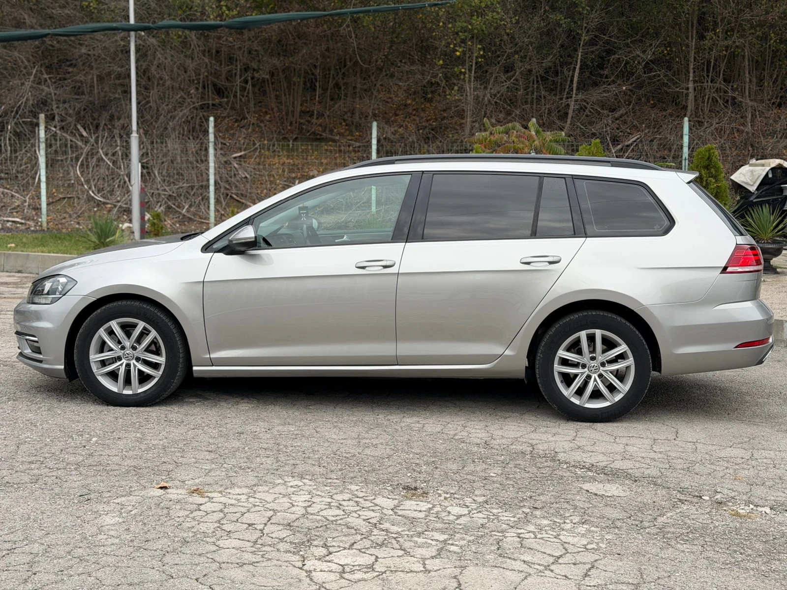 VW Golf FACELIFT* ОБСЛУЖЕН*  - изображение 4