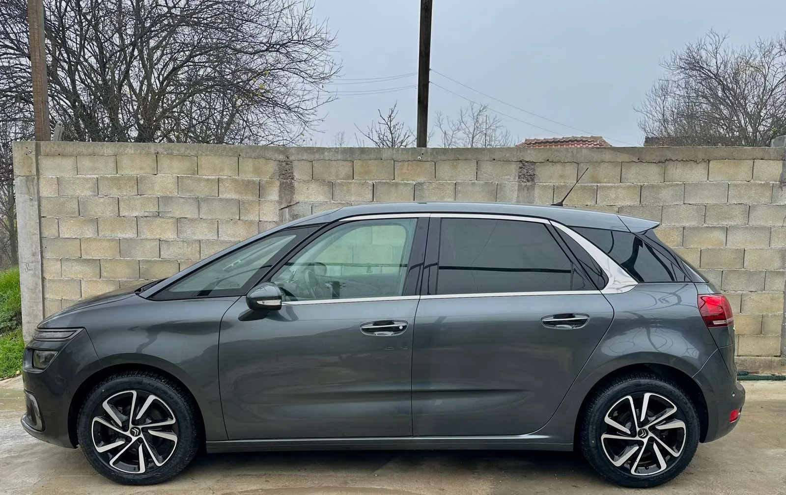 Citroen C4 Picasso 1.6 Blue-HDi, Автоматик, Самопаркиране, Exclusive - изображение 2