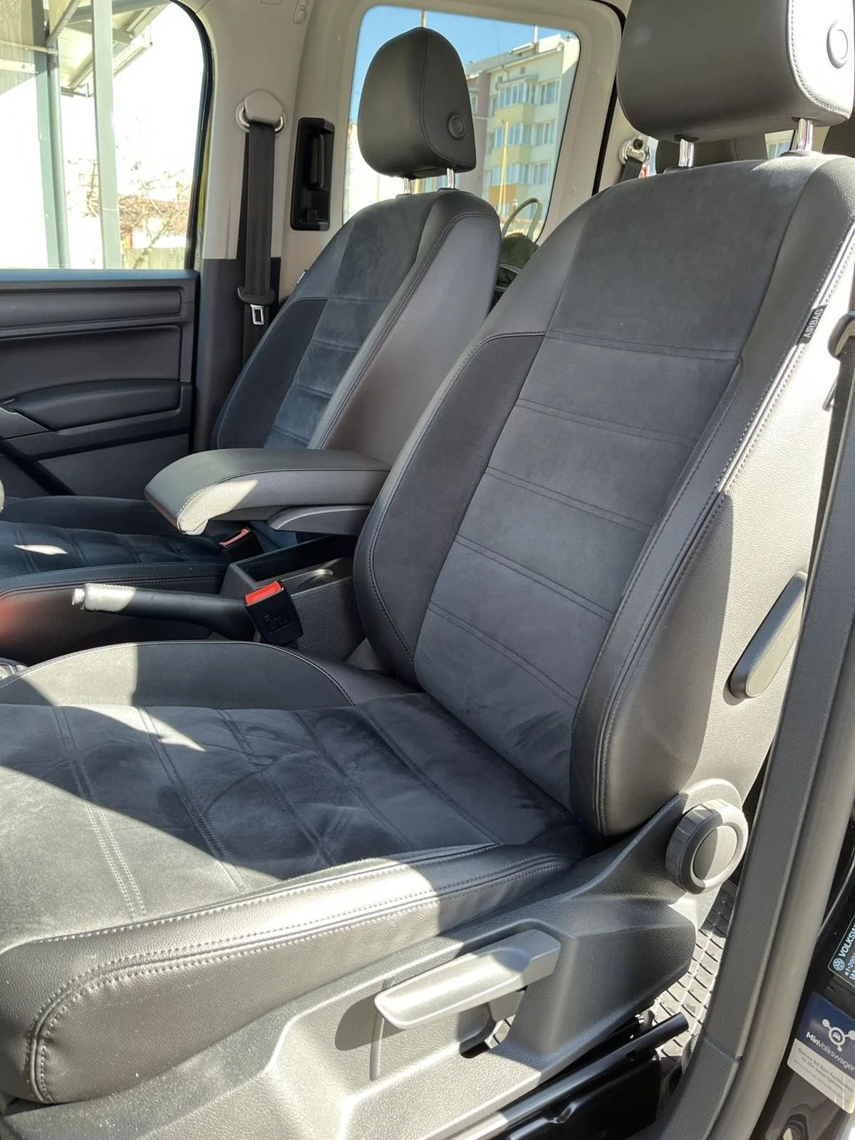 VW Caddy HIGHLINE DSG 2.0 TDI 150 к. с. ПЕЧКА, снимка 9 - Автомобили и джипове - 53841478