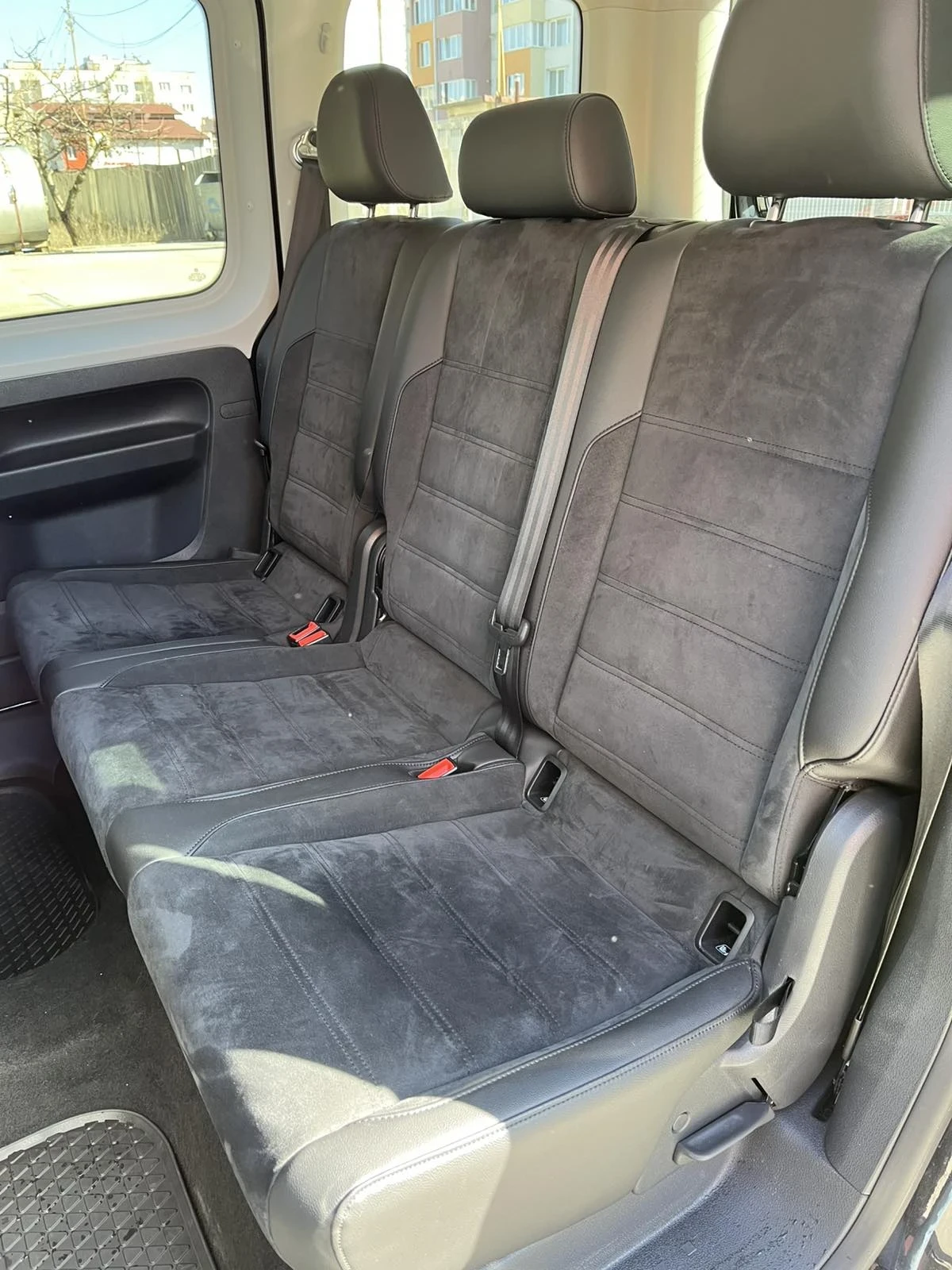 VW Caddy HIGHLINE DSG 2.0 TDI 150 к. с. ПЕЧКА, снимка 10 - Автомобили и джипове - 53841478