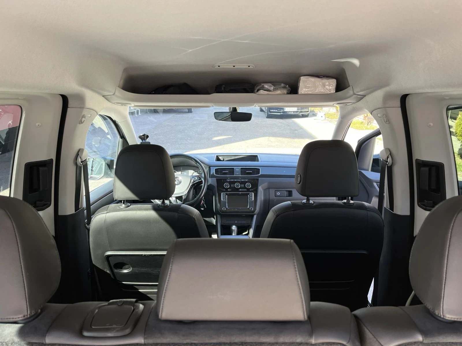 VW Caddy HIGHLINE DSG 2.0 TDI 150 к. с. ПЕЧКА, снимка 11 - Автомобили и джипове - 53841478