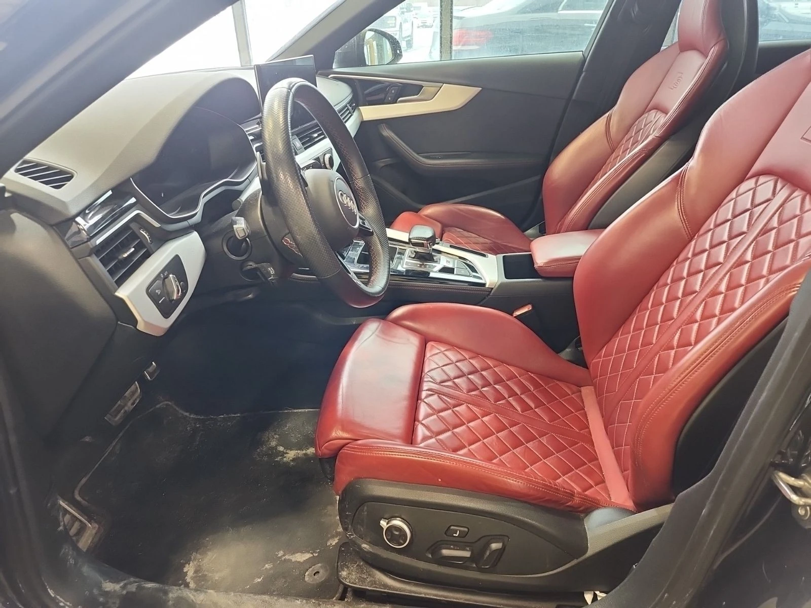 Audi S4 PROGRESSIV С РЕГИСТРАЦИЯ & АВТО КРЕДИТ, снимка 9 - Автомобили и джипове - 53890092