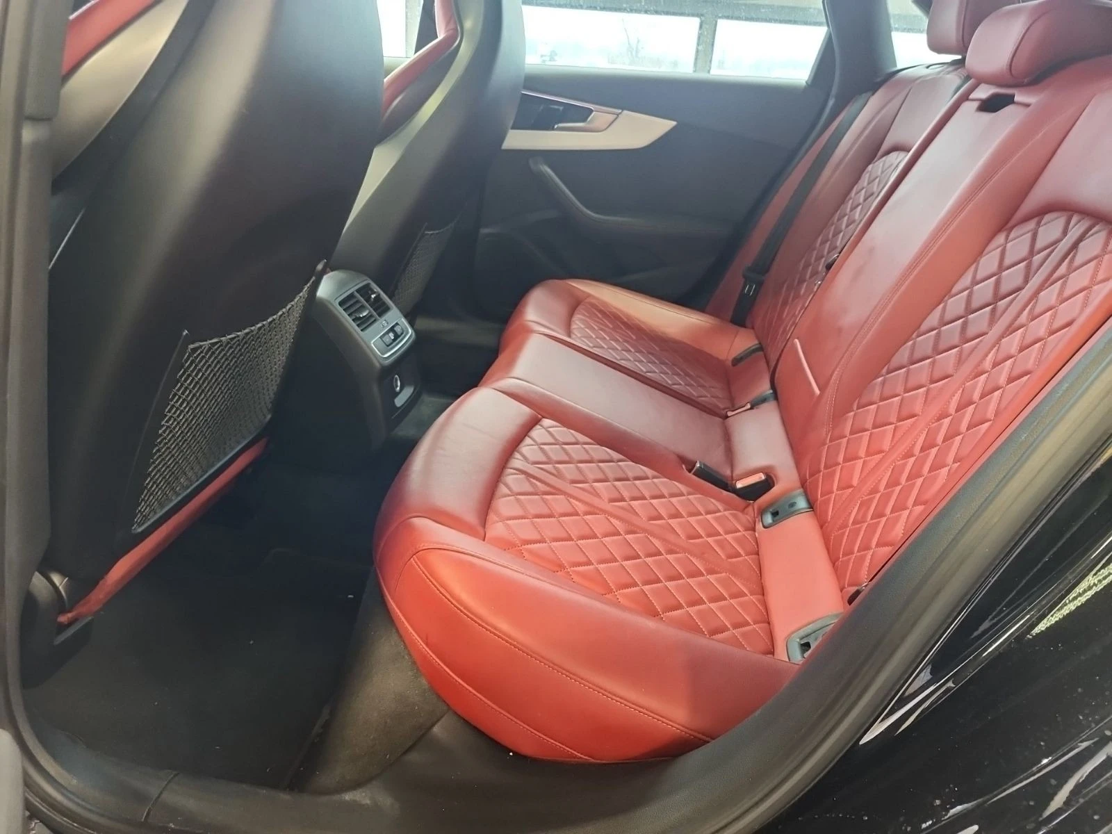 Audi S4 PROGRESSIV С РЕГИСТРАЦИЯ & АВТО КРЕДИТ, снимка 13 - Автомобили и джипове - 53890092