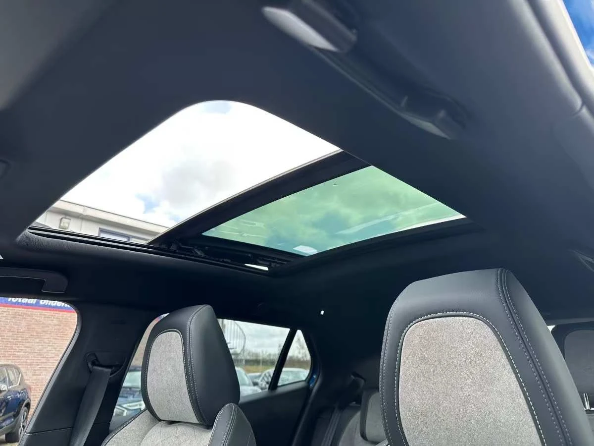 Peugeot 2008 Electric GT Editon 50KW 91% SOH  , снимка 9 - Автомобили и джипове - 53902182