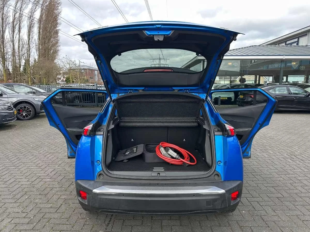 Peugeot 2008 Electric GT Editon 50KW 91% SOH  , снимка 14 - Автомобили и джипове - 53902182