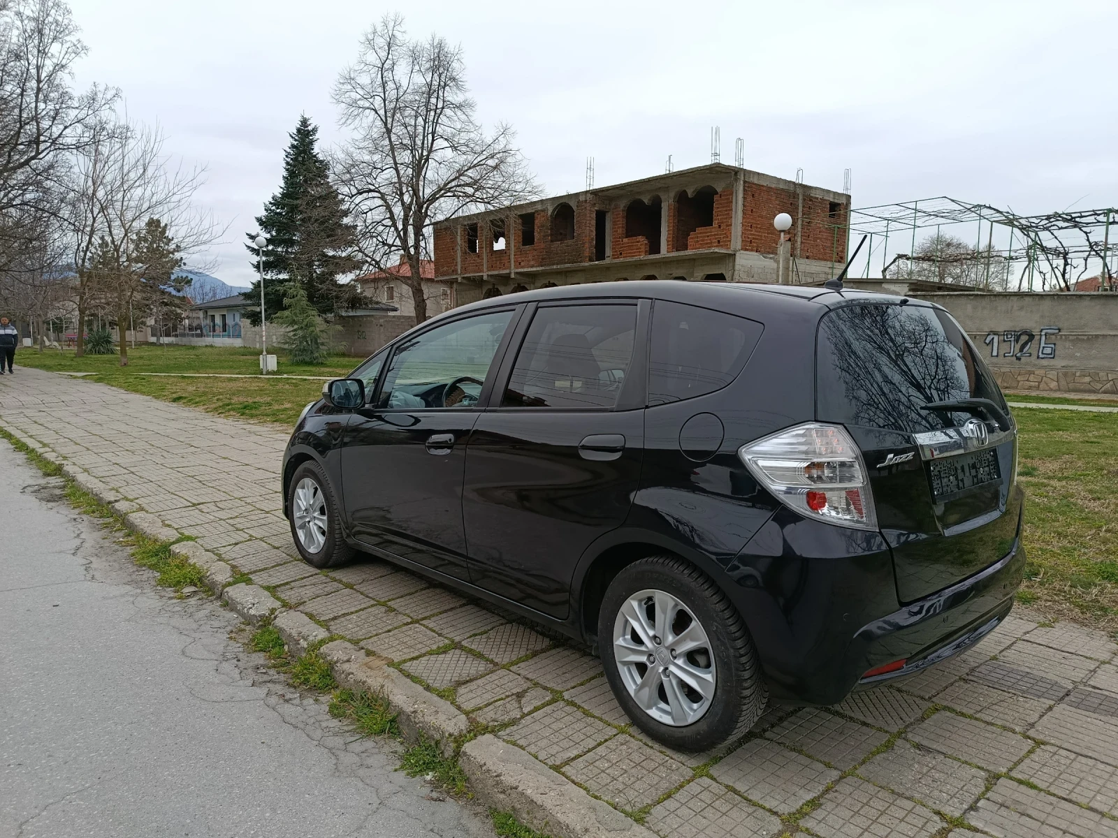 Honda Jazz Хибриден , снимка 4 - Автомобили и джипове - 53953529